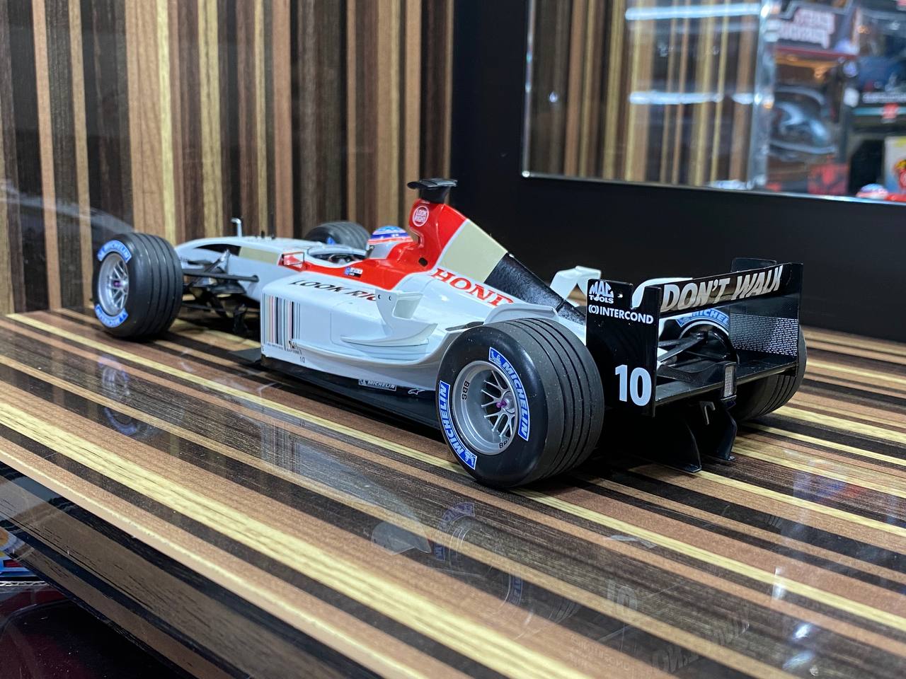1/18 Diecast Honda 3000 B.A.R. Formula 1 Whtie by Minichamps