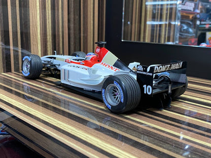 1/18 Diecast Honda 3000 B.A.R. Formula 1 Whtie by Minichamps