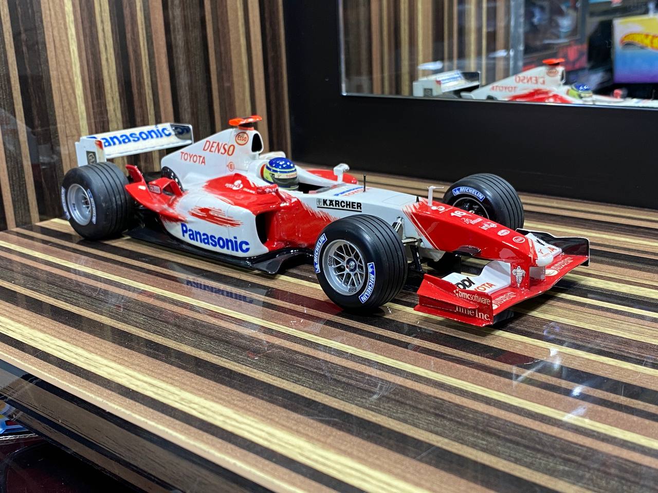 Panasonic Toyota Racing TF104 C. Da Matta Formula 1 Minichamps