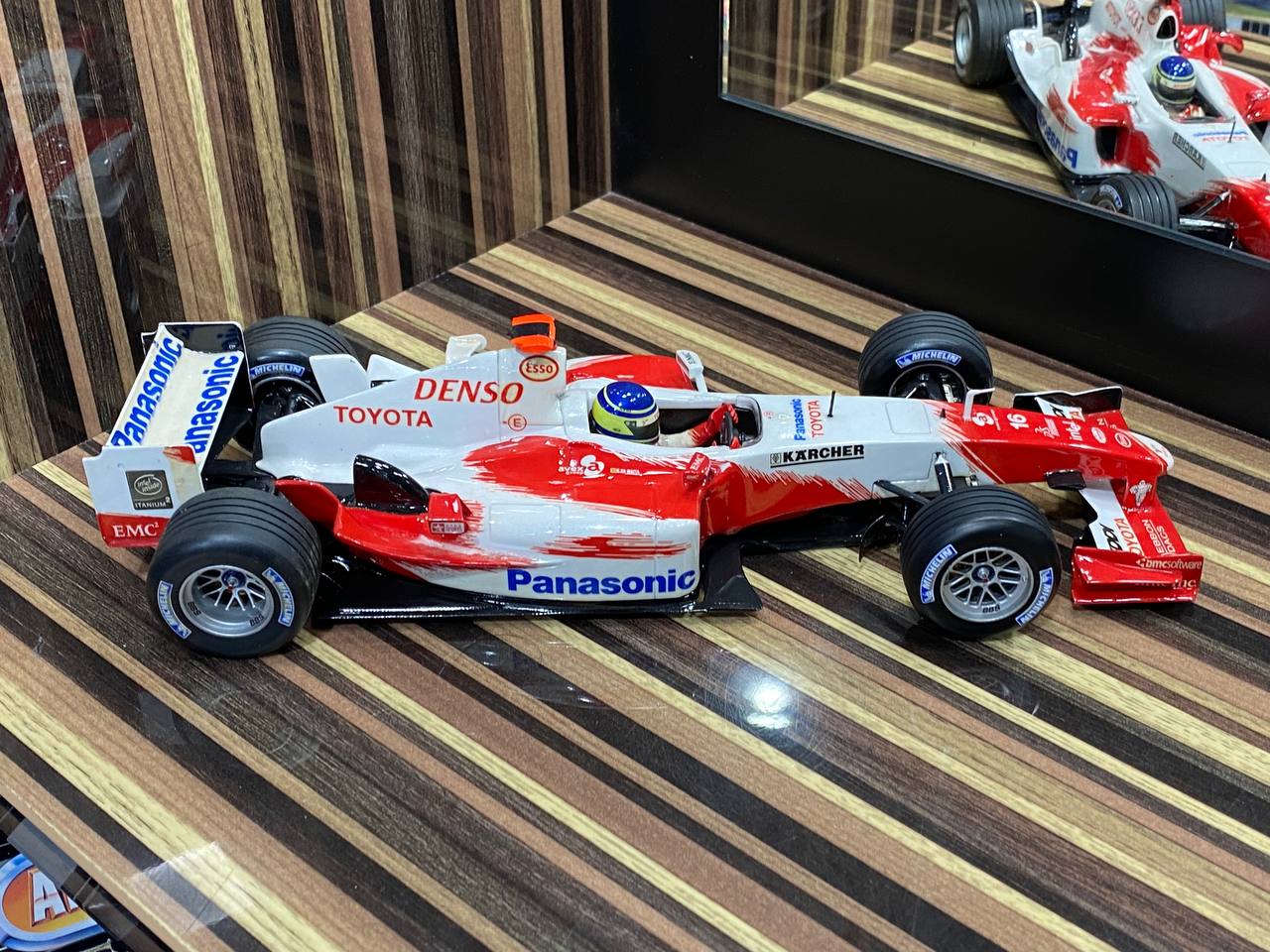 Panasonic Toyota Racing TF104 C. Da Matta Formula 1 Minichamps