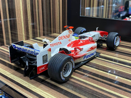 Panasonic Toyota Racing TF104 C. Da Matta Formula 1 Minichamps