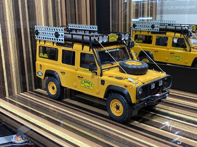 1/18 Diecast Land Rover Defender 110 "Camel Trophy Sabah-Malaysia" 1993 Almost Real Scale Model Car