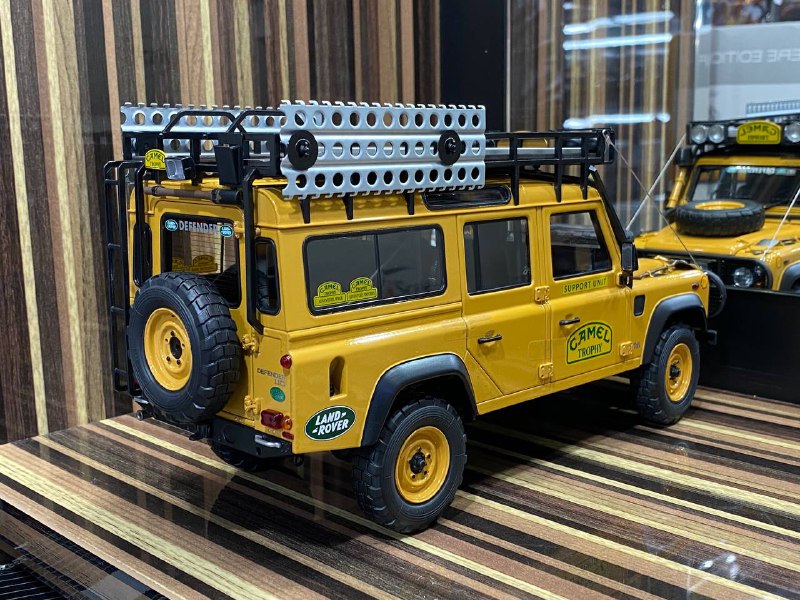 1/18 Diecast Land Rover Defender 110 "Camel Trophy Sabah-Malaysia" 1993 Almost Real Scale Model Car