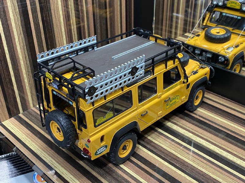1/18 Diecast Land Rover Defender 110 "Camel Trophy Sabah-Malaysia" 1993 Almost Real Scale Model Car