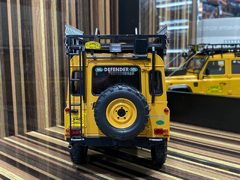 1/18 Diecast Land Rover Defender 110 "Camel Trophy Sabah-Malaysia" 1993 Almost Real Scale Model Car