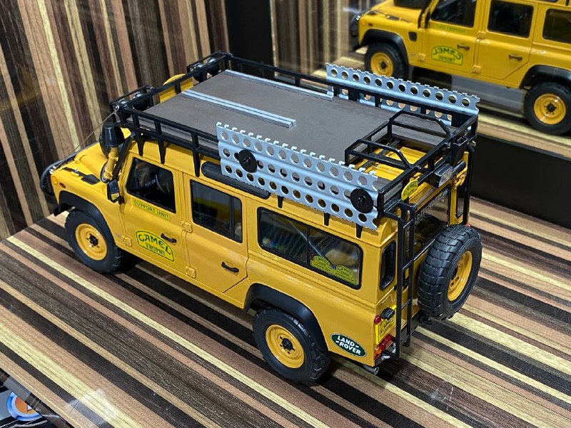 1/18 Diecast Land Rover Defender 110 "Camel Trophy Sabah-Malaysia" 1993 Almost Real Scale Model Car