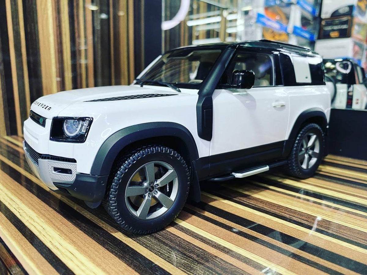 Defender Car Square Model 1/18 Diecast Land Rover Defender 90 White Almost Real Scale Model Car ...