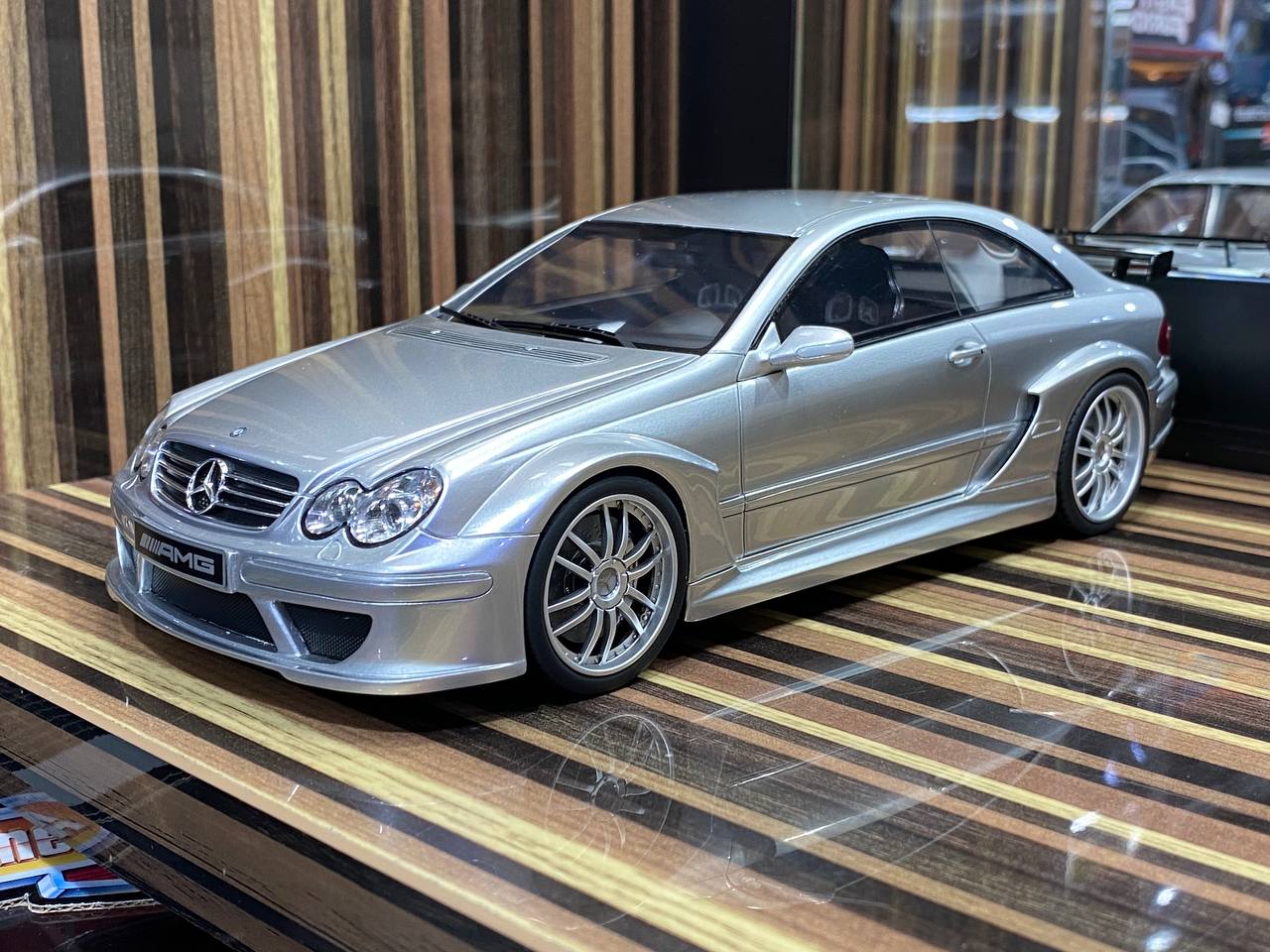 1/18 Resin Mercedes-Benz CLK AMG 2004 Silver Model Car by Otto