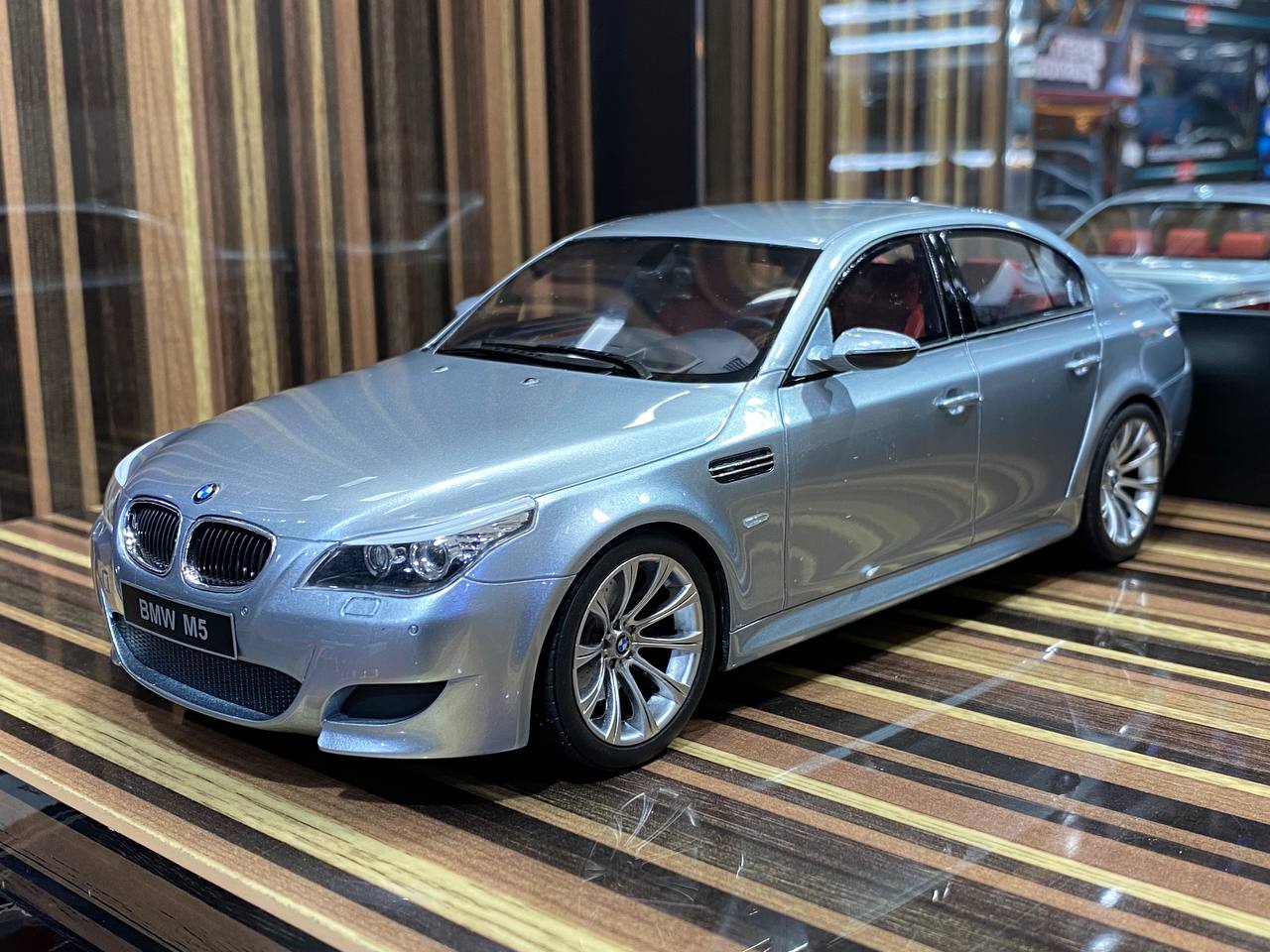 1/18 Resin BMW M5 E60 Silver Model car by Otto