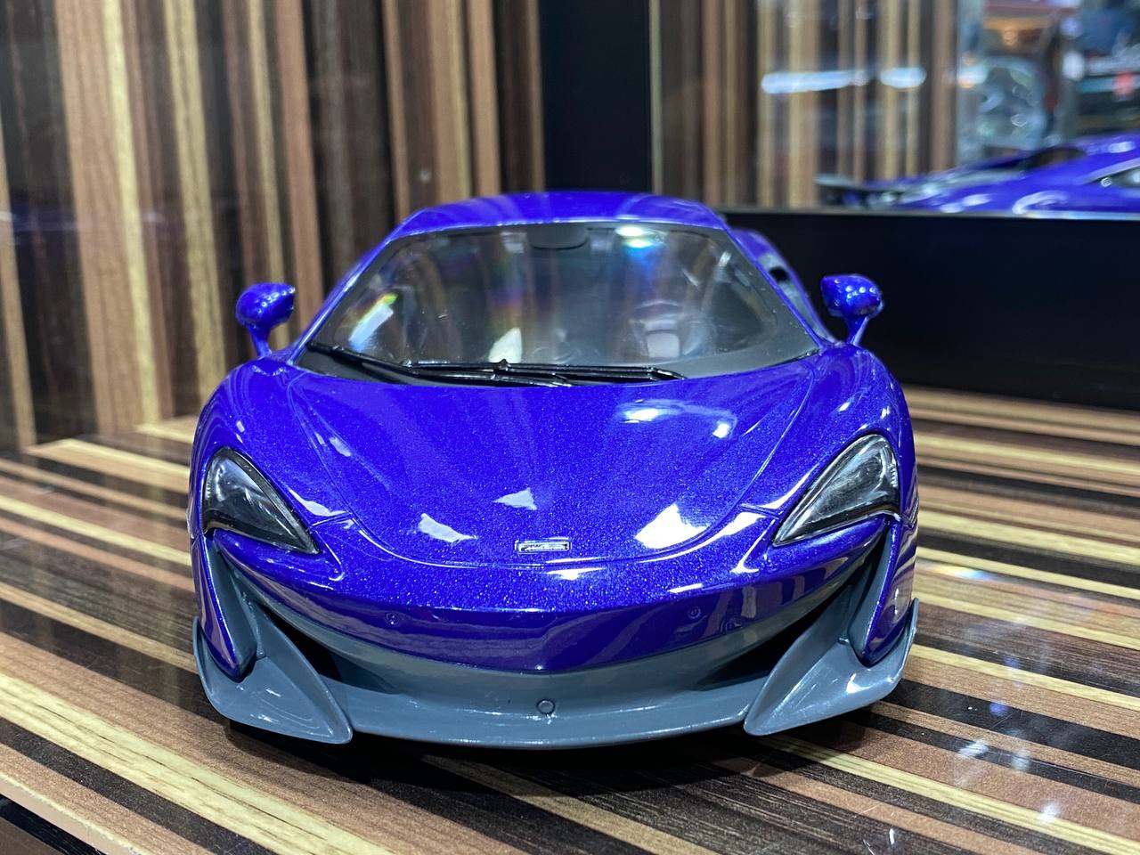 1 18 Diecast McLaren 600LT Coupe Purple Solido Miniature Model Car 1-18-diecast-mclaren-600lt-coupe-purple-solido-miniature-model-car