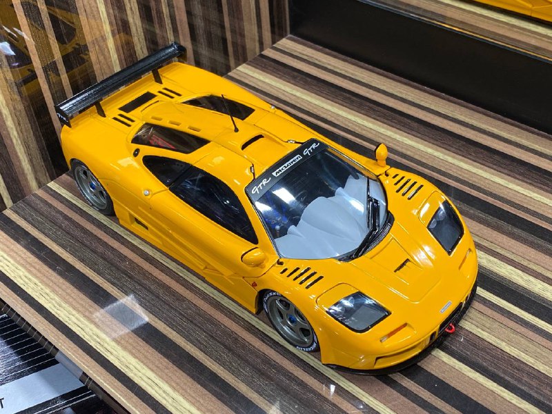 1/18 Diecast McLaren F1 GTR Short-Tail Yellow Solido Scale Model Car
