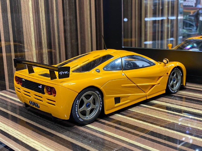 1/18 Diecast McLaren F1 GTR Short-Tail Yellow Solido Scale Model Car