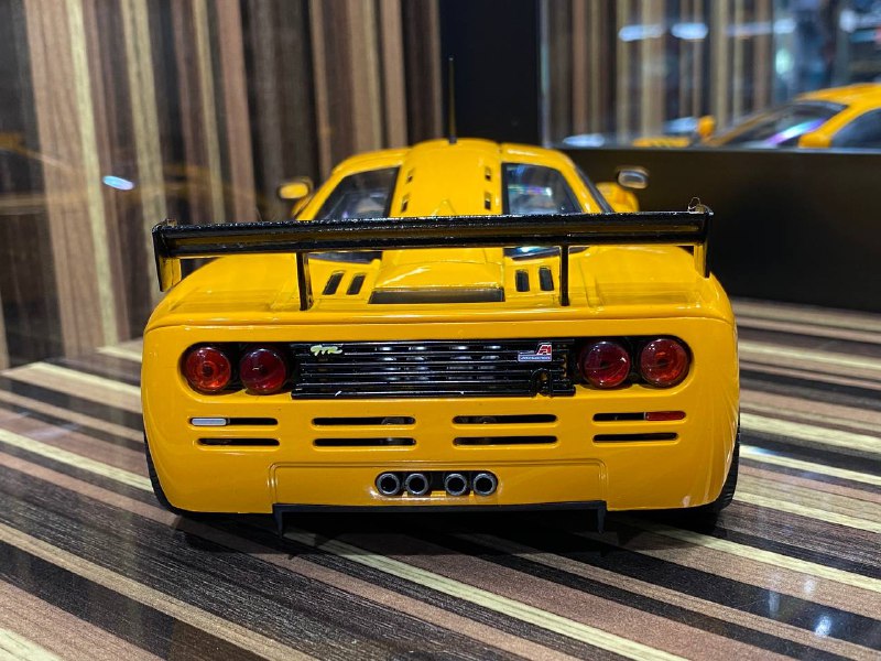 1/18 Diecast McLaren F1 GTR Short-Tail Yellow Solido Scale Model Car