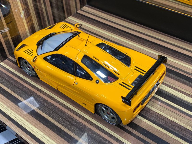 1/18 Diecast McLaren F1 GTR Short-Tail Yellow Solido Scale Model Car