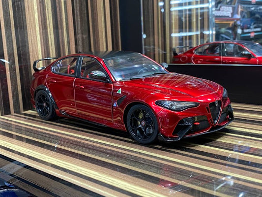 1/18 Diecast Alfa Romeo Giulia GTA M Red Solido Miniature Model Car