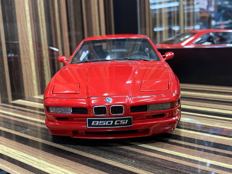 1/18 Diecast BMW 850 CSI E31 Red Solido Miniature Model Car