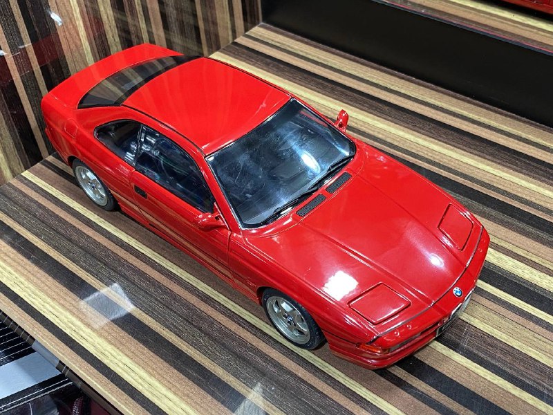 1/18 Diecast BMW 850 CSI E31 Solido Miniature Model Car - Diecast model car by dturman.com - Solido