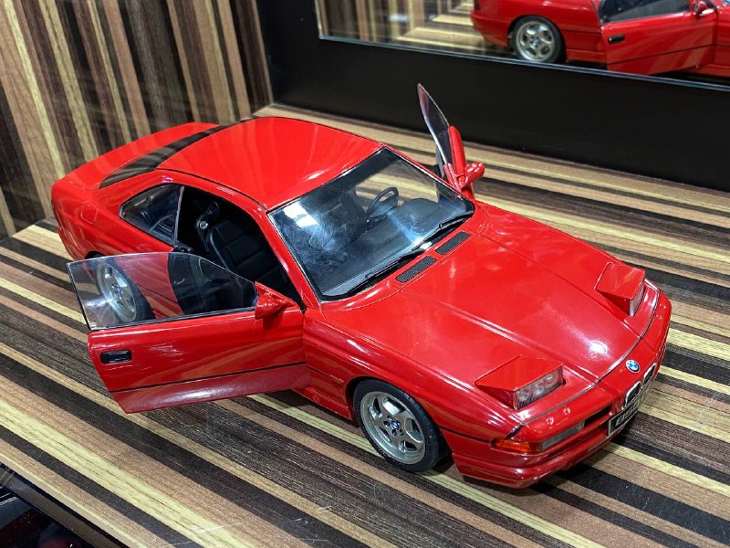 1/18 Diecast BMW 850 CSI E31 Red Solido Miniature Model Car