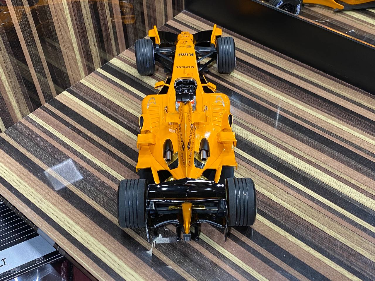 McLaren Mercedes MP4-21 Kimi Raikkonen Interim Livery 2006 Formula 1 Minichamps