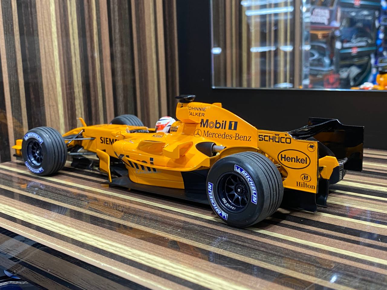 McLaren Mercedes MP4-21 Kimi Raikkonen Interim Livery 2006 Formula 1 Minichamps