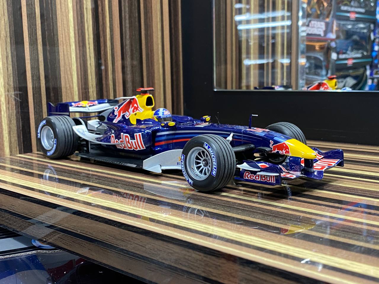 1/18 Red Bull Racing RB2 D. Coulthard 2006 Formula 1 Blue Miniature car by Minichamps