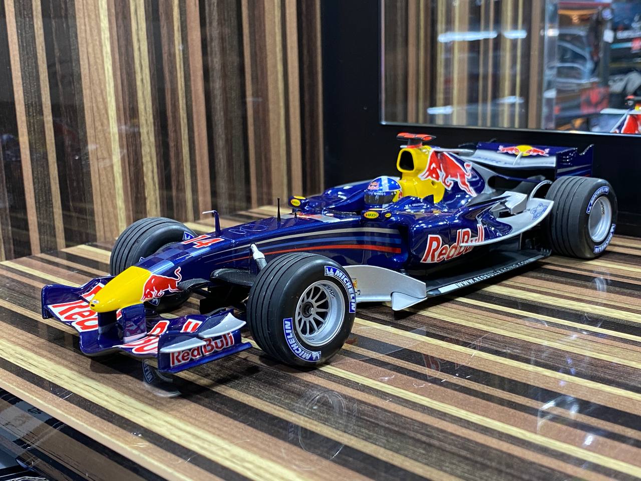 1/18 Red Bull Racing RB2 D. Coulthard 2006 Formula 1 Blue Miniature car by Minichamps