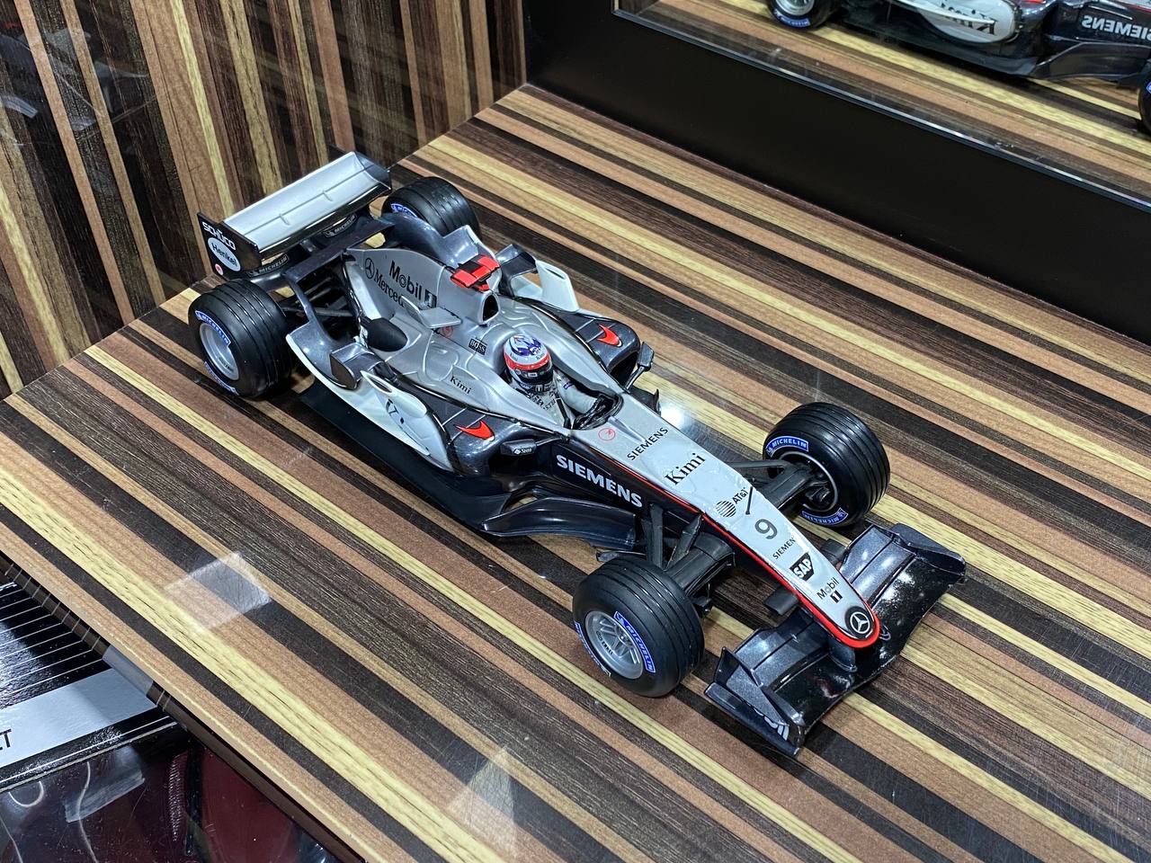 McLaren MP4-20 Kimi Raikkonen Formula 1 Hot Wheels