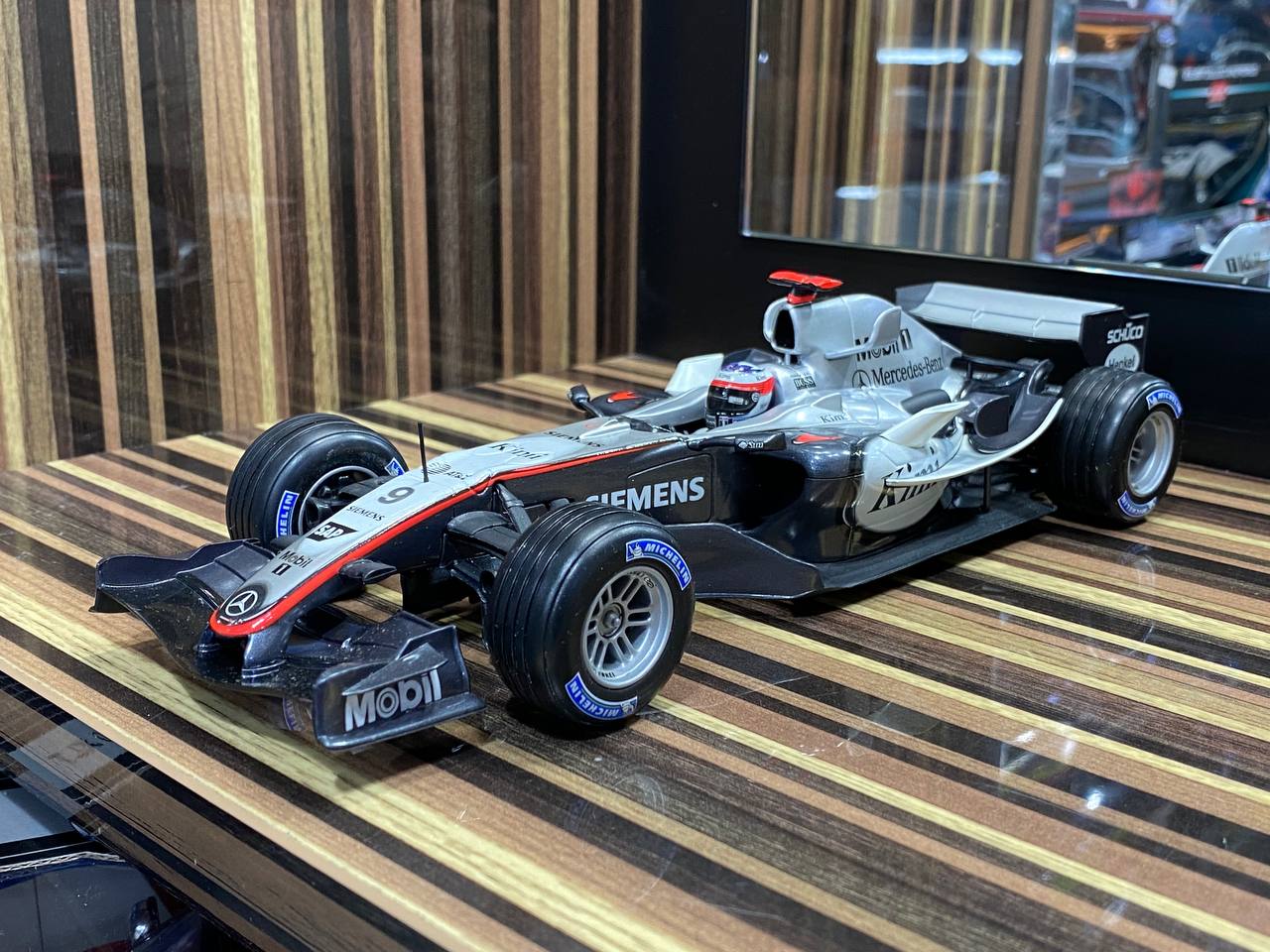 McLaren MP4-20 Kimi Raikkonen Formula 1 Hot Wheels