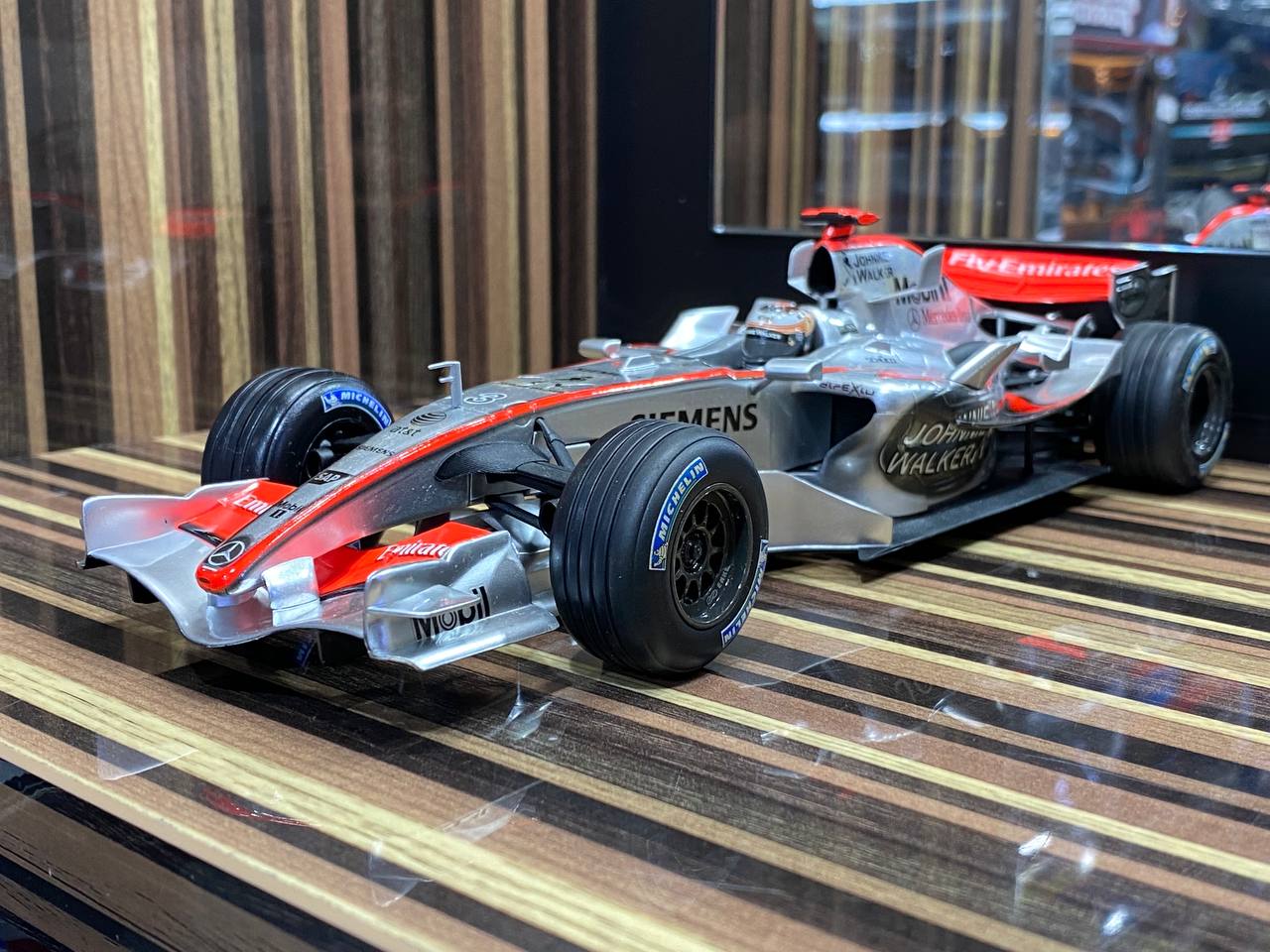 McLaren MP4-21 Kimi Raikkonen Formula 1 Hot Wheels