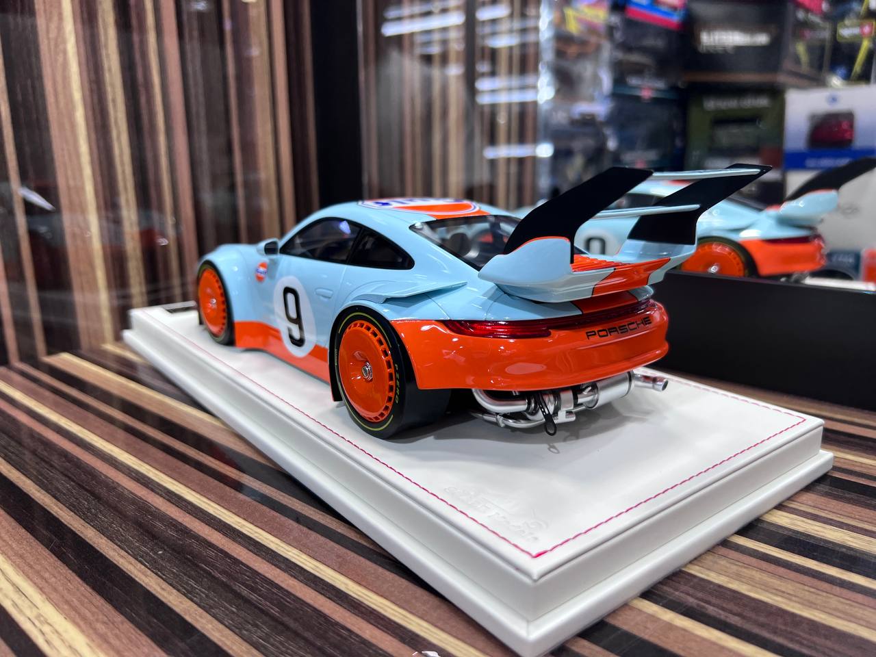 Porsche 911 Carrera S RWB VIP Models [1/18 Gulf Blue Resin]
