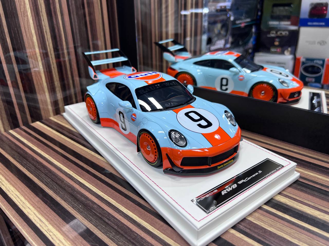 Porsche 911 Carrera S RWB VIP Models [1/18 Gulf Blue Resin]