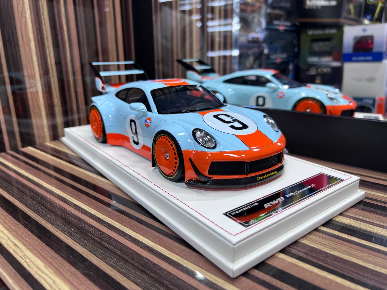 Porsche 911 Carrera S RWB VIP Models [1/18 Gulf Blue Resin]