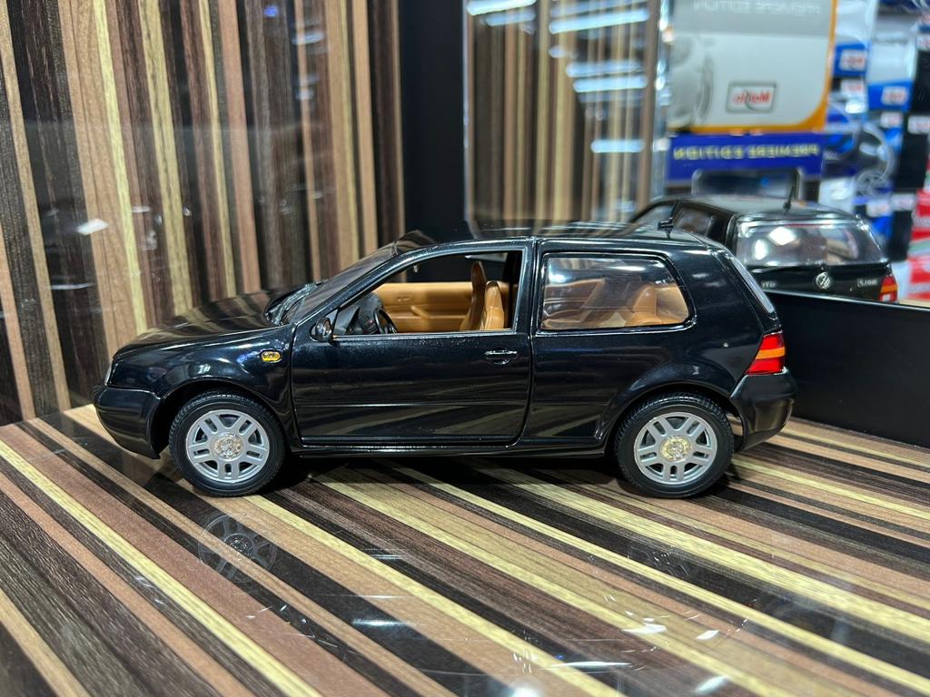 Volkswagen Golf GTI 1998 Revell