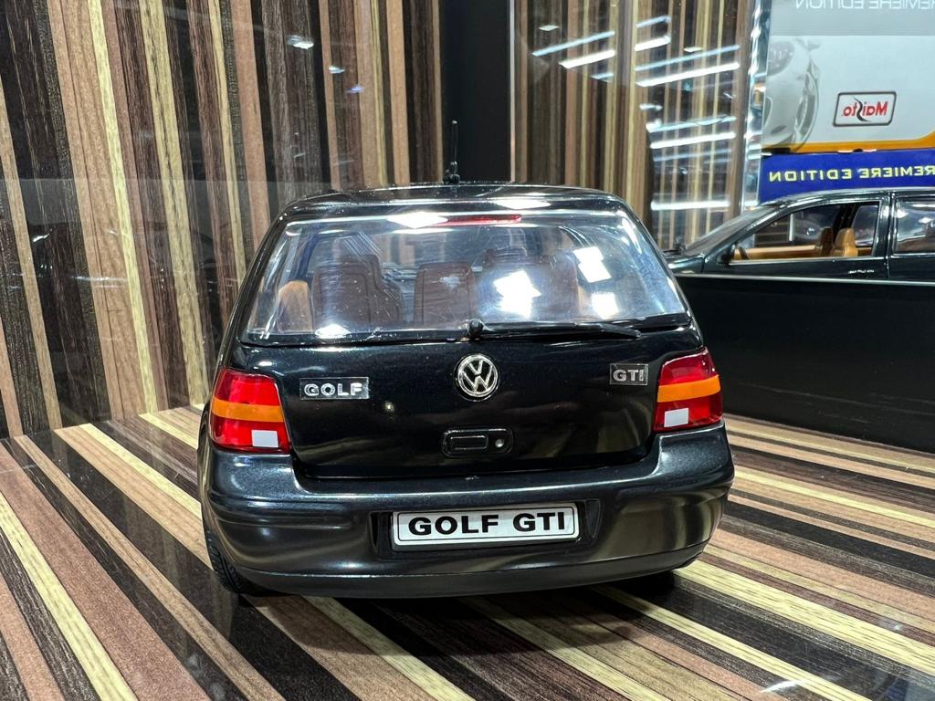 Volkswagen Golf GTI 1998 Revell