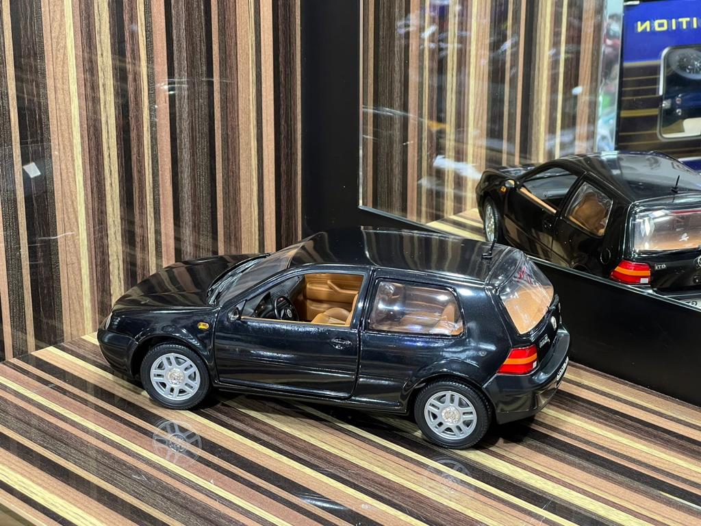 Volkswagen Golf GTI 1998 Revell