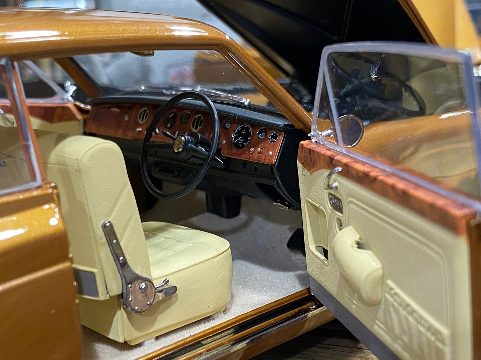 Rolls-Royce Silver Shadow MPW 2DR Coupe Paragon Models