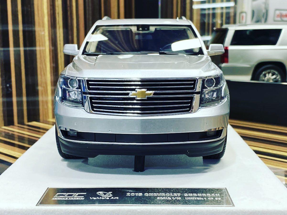 1/18 Resin Chevrolet Suburban Tahoe LTZ 2015 Silver Model Car by GOC
