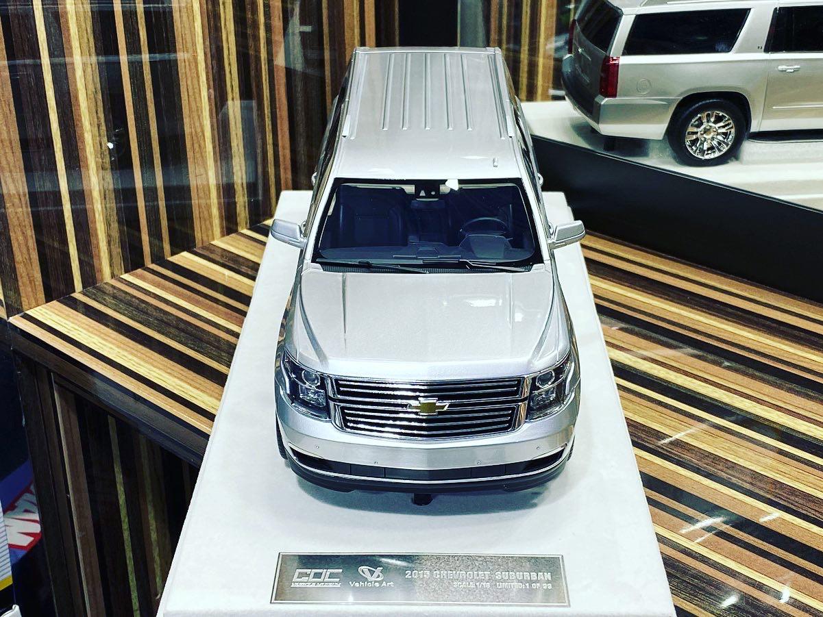 1/18 Resin Chevrolet Suburban Tahoe LTZ 2015 Silver Model Car by GOC