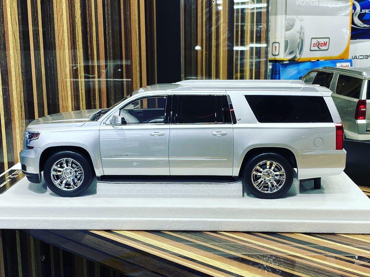 1/18 Resin Chevrolet Suburban Tahoe LTZ 2015 Silver Model Car by GOC