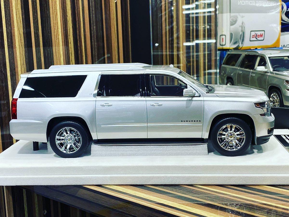 1/18 Resin Chevrolet Suburban Tahoe LTZ 2015 Silver Model Car by GOC