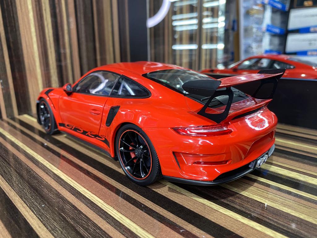 Porsche 911 GT3 RS GT Autos