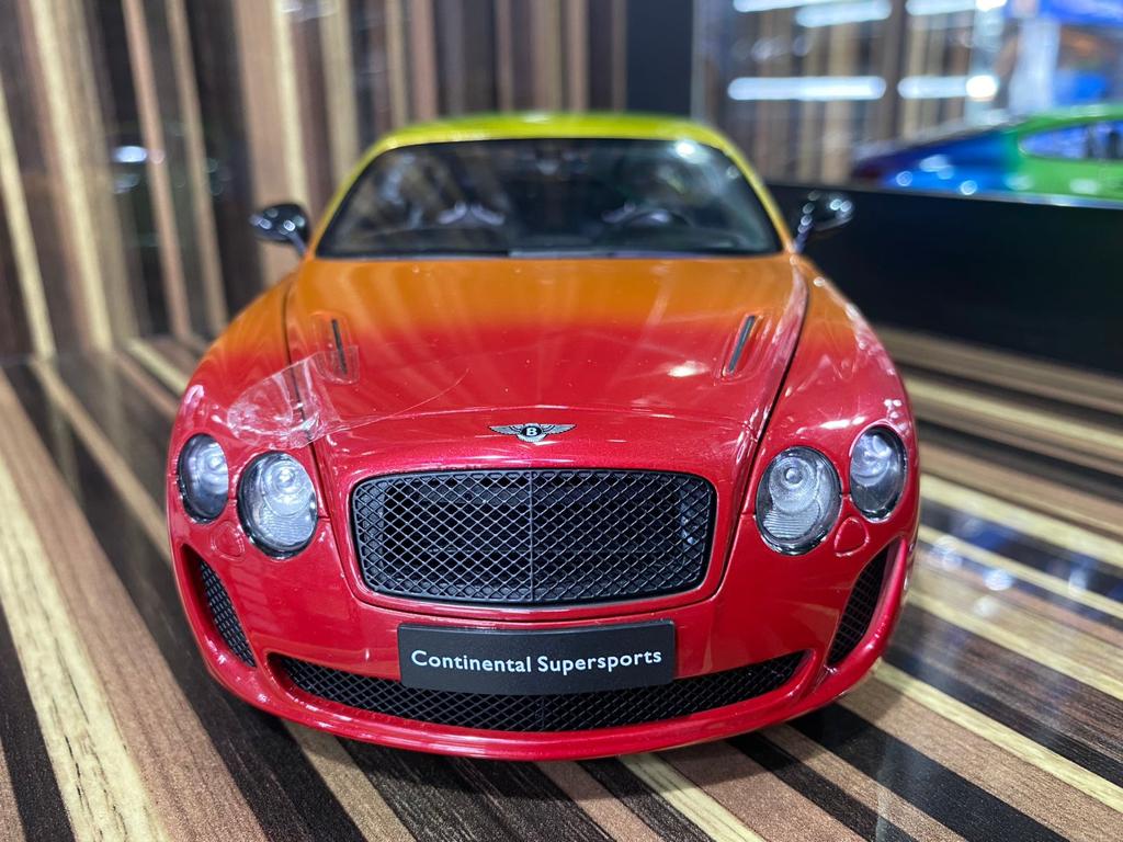 1/18 Bentley Continental Super Sport Rainbow by Welly